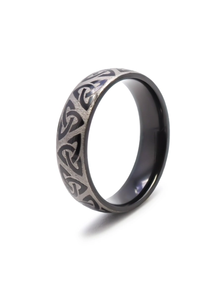 Bague en black zirconium 2 tons - triskel - finition corrosion - la...